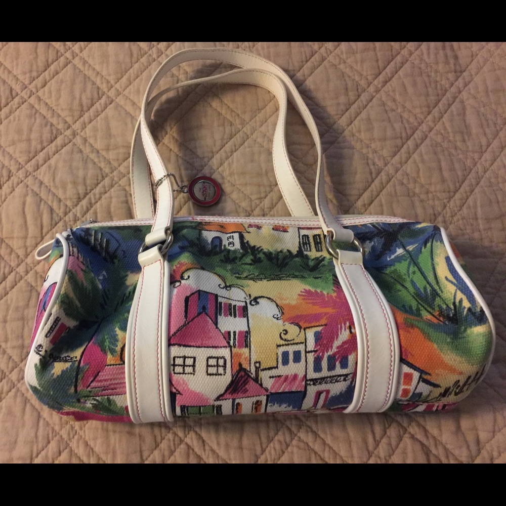 Le Sam small handbag with vintage design.